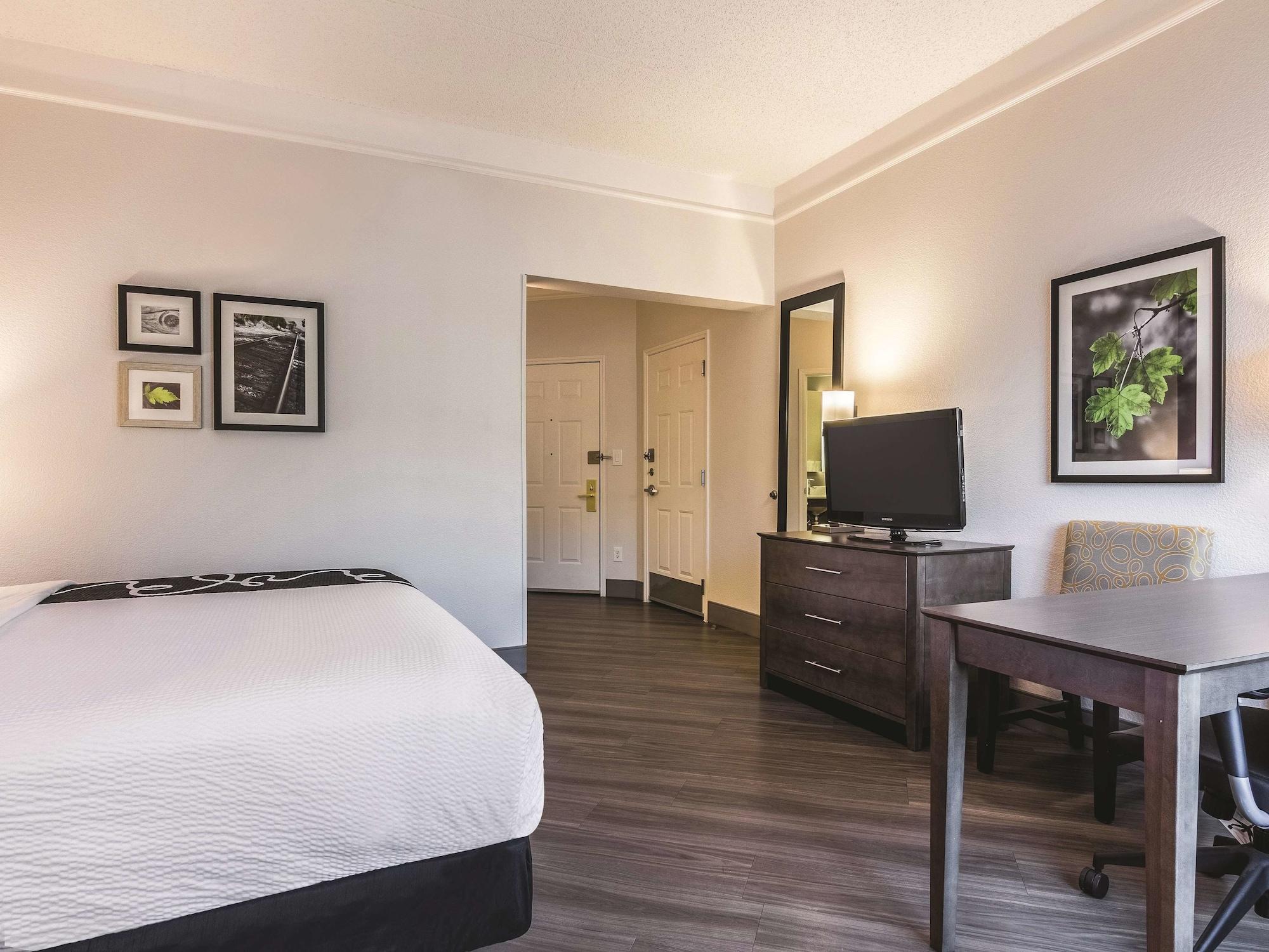 Hotel La Quinta By Wyndham Shreveport Airport Exterior foto