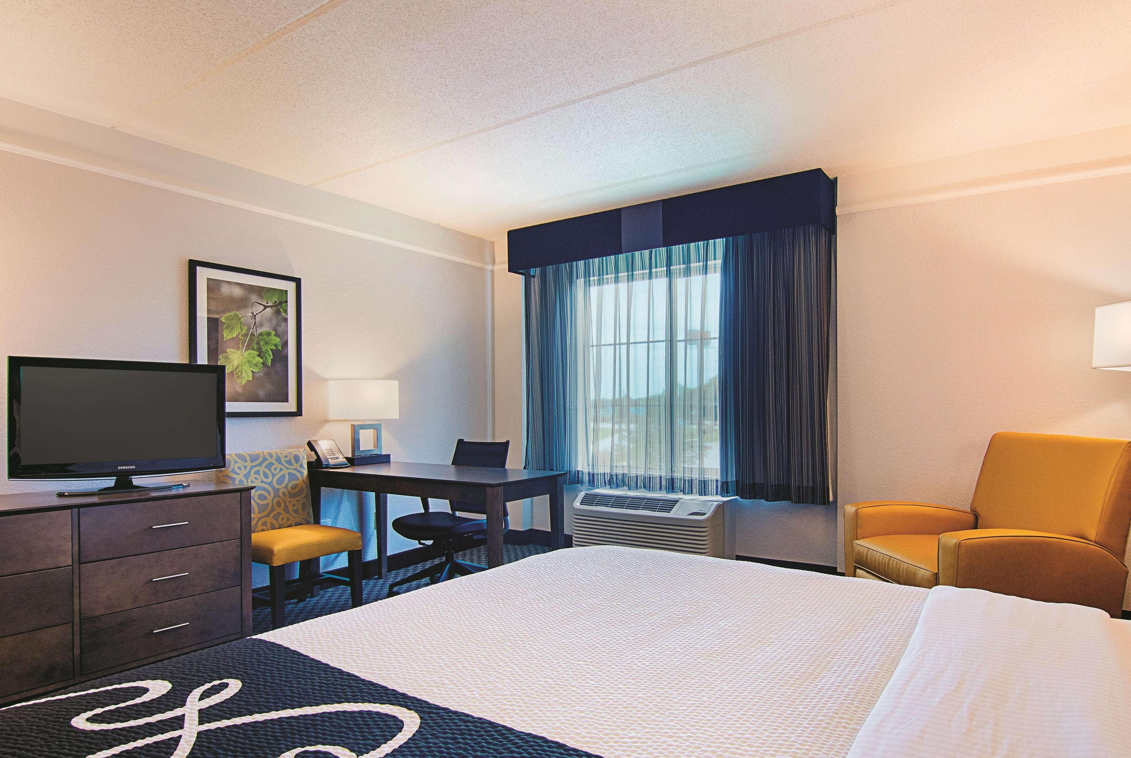 Hotel La Quinta By Wyndham Shreveport Airport Exterior foto