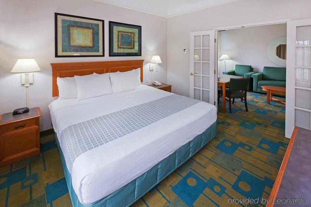 Hotel La Quinta By Wyndham Shreveport Airport Exterior foto